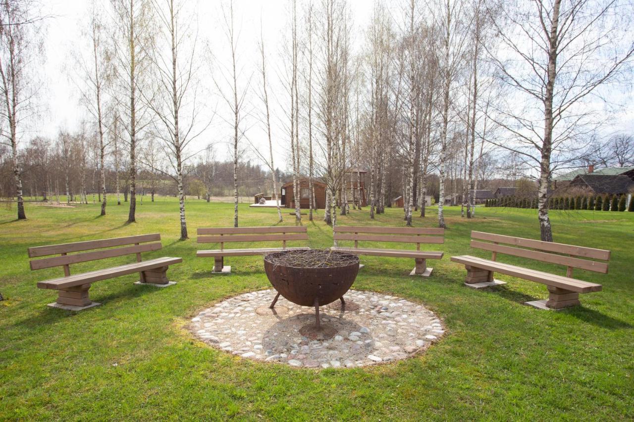 Brivdienu Maja-Lauvas Licis Rūjiena Exteriör bild